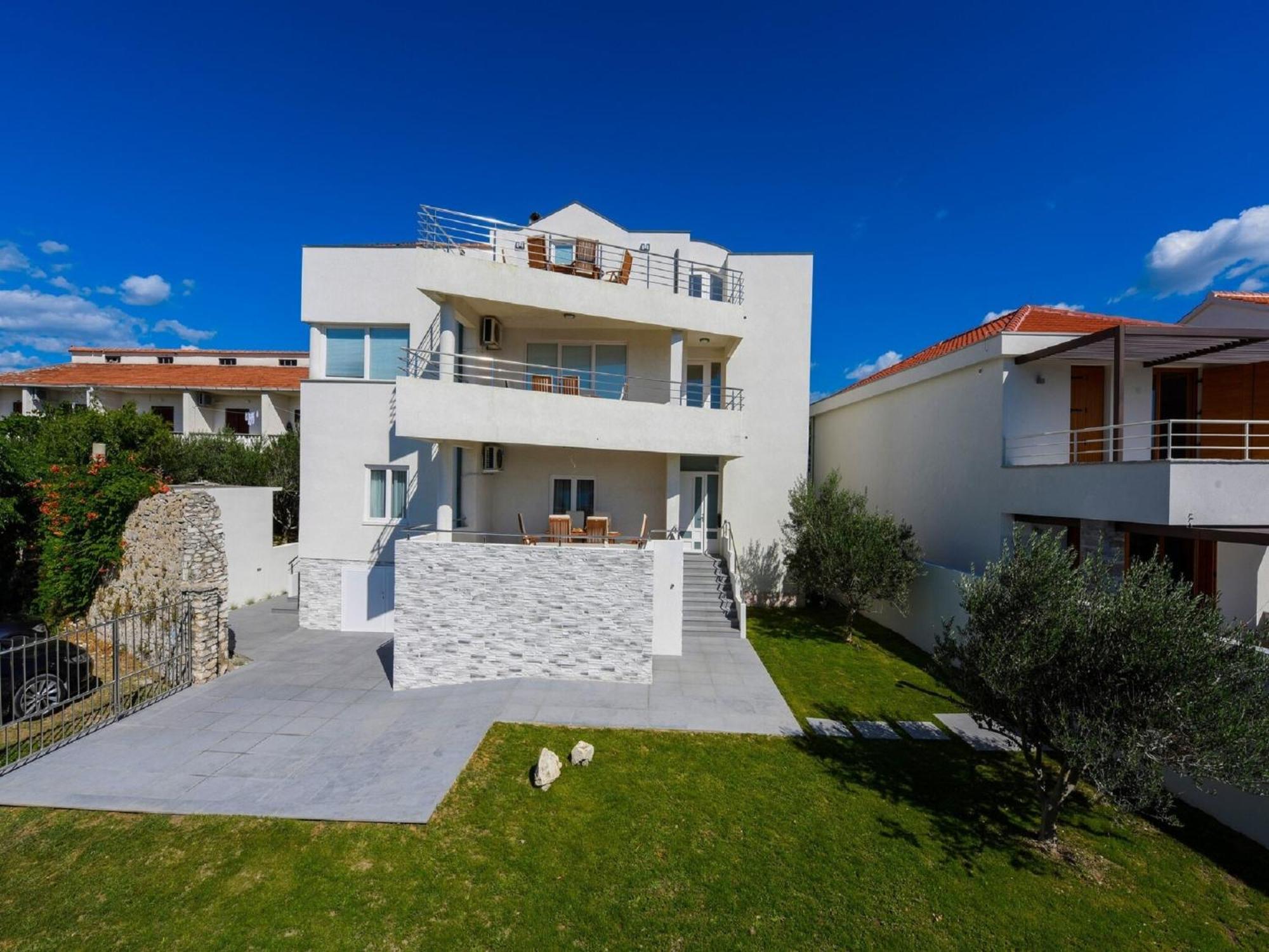 Modern Villa In Nin With Terrace Exterior photo